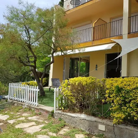 Mach House You Will Like It ! Tamariu